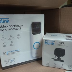 Blink Video Doorbell + Sync Module 2 w/Blink Mini – Compact indoor plug-in smart